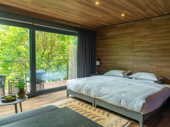 Twin Shared Room 1
